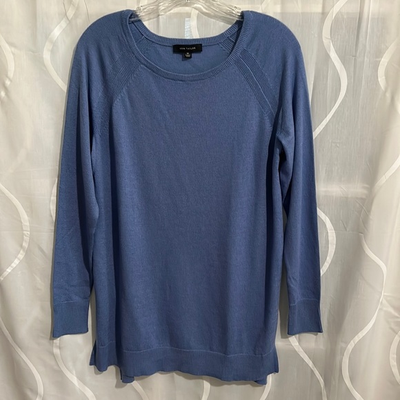 Ann Taylor Sweaters - Ann Taylor Light Blue, Long Sleeve, Wool Blend, Round Neck Sweater, Size Medium.